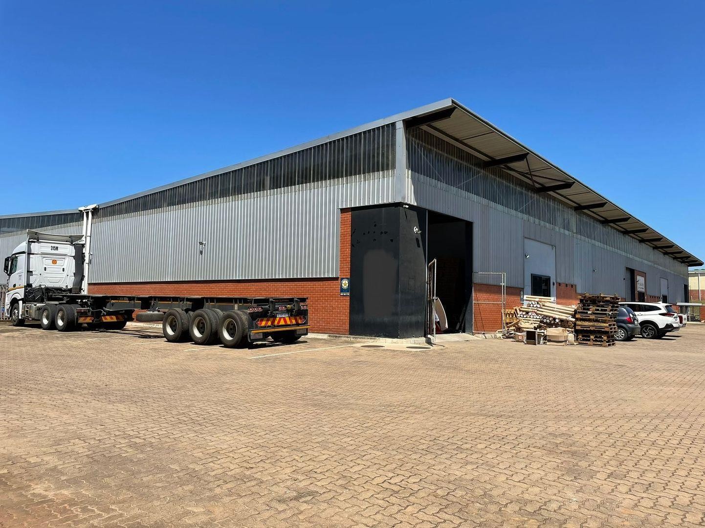 Industrial Property for rent in Mount Edgecombe, KwaZulu Natal, 536 m²