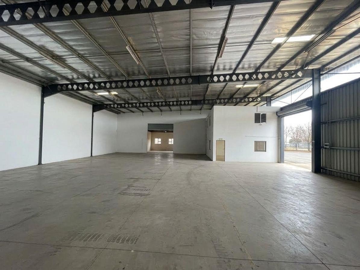 Industrial Property for rent in Mount Edgecombe, KwaZulu Natal, 536 m²