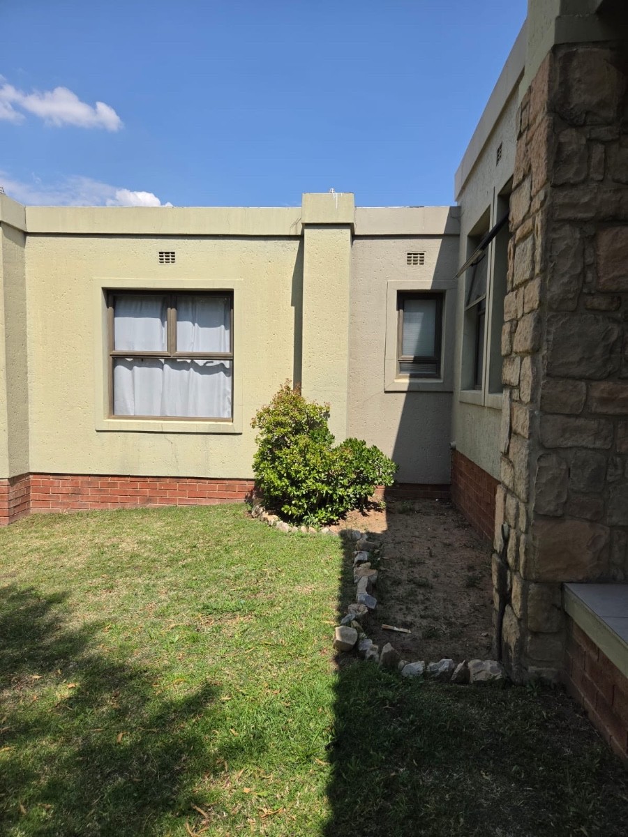 Cluster for sale in Fourways, Sandton