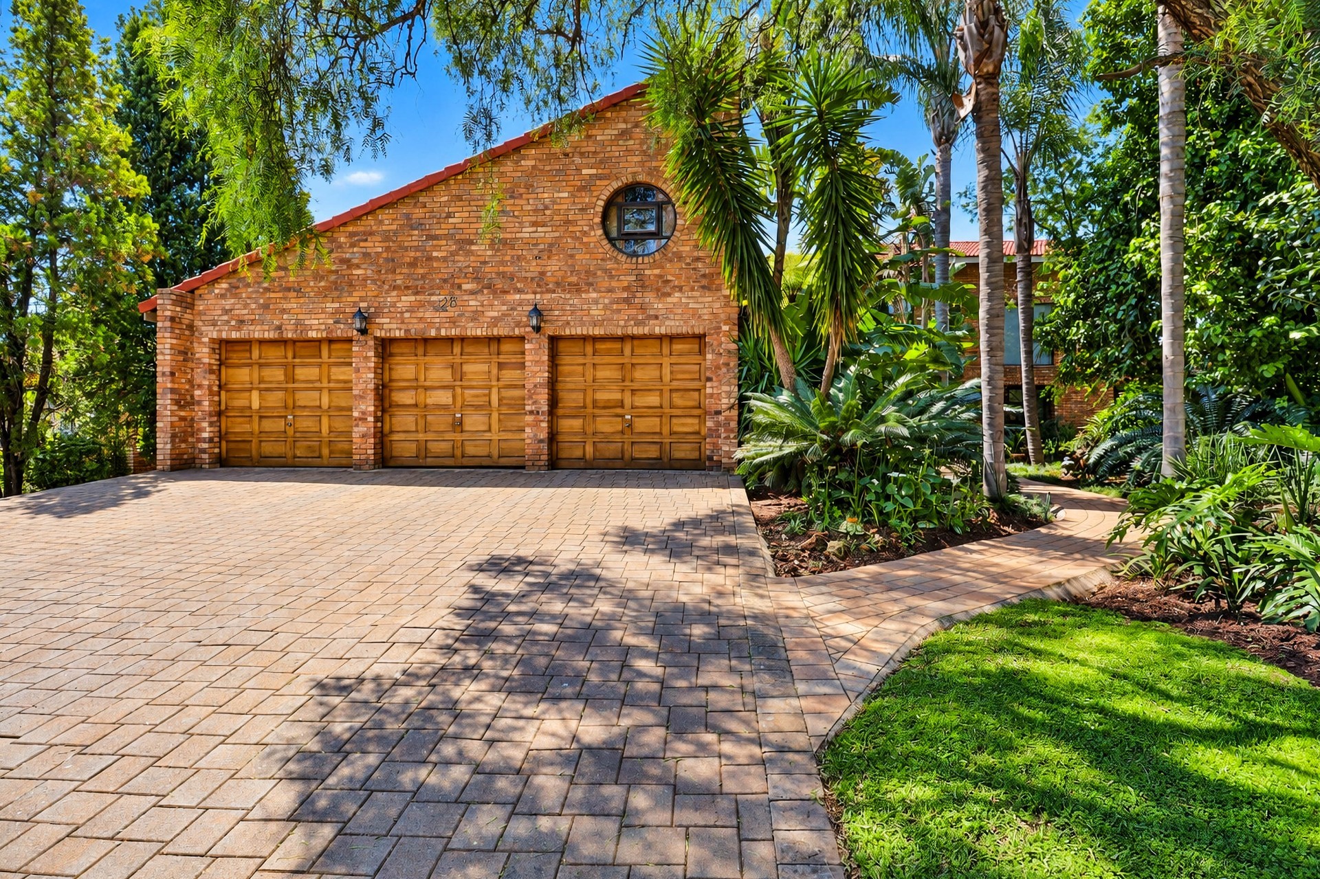 House for sale in Eldo Park, Eldoraigne, Centurion, 586 m²