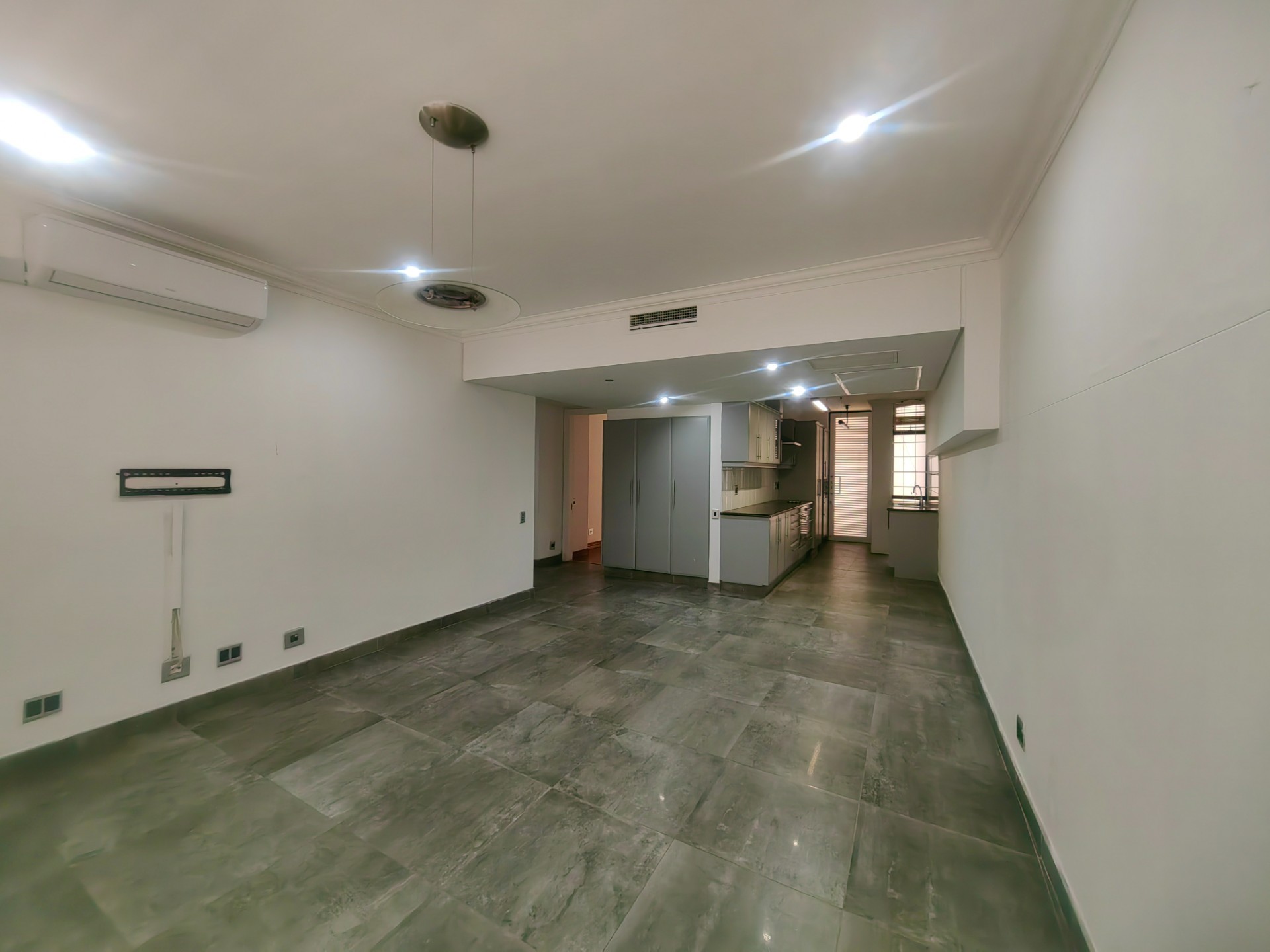 Apartment for rent in Umhlanga, KwaZulu Natal, 145 m²