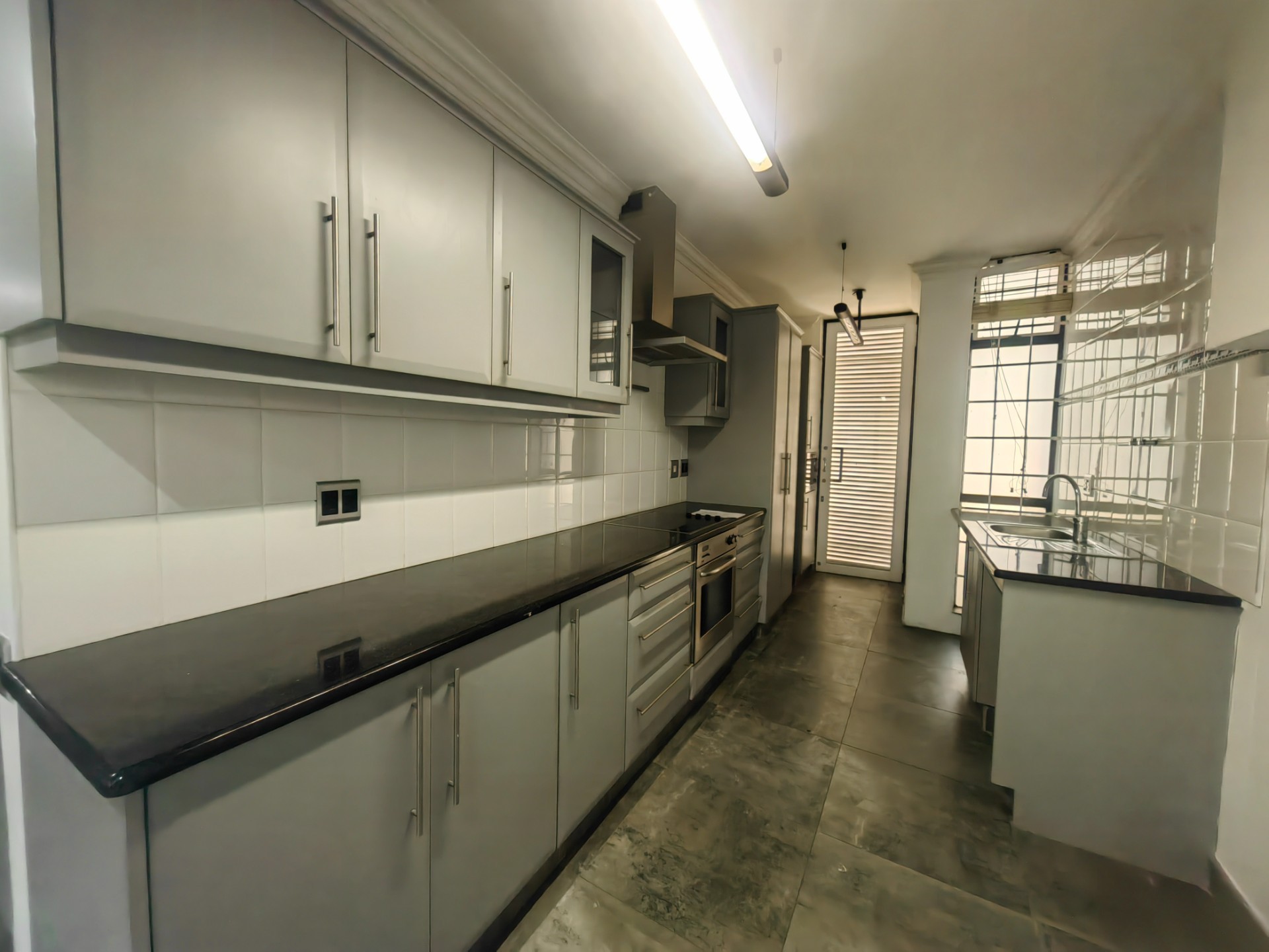 Apartment for rent in Umhlanga, KwaZulu Natal, 145 m²