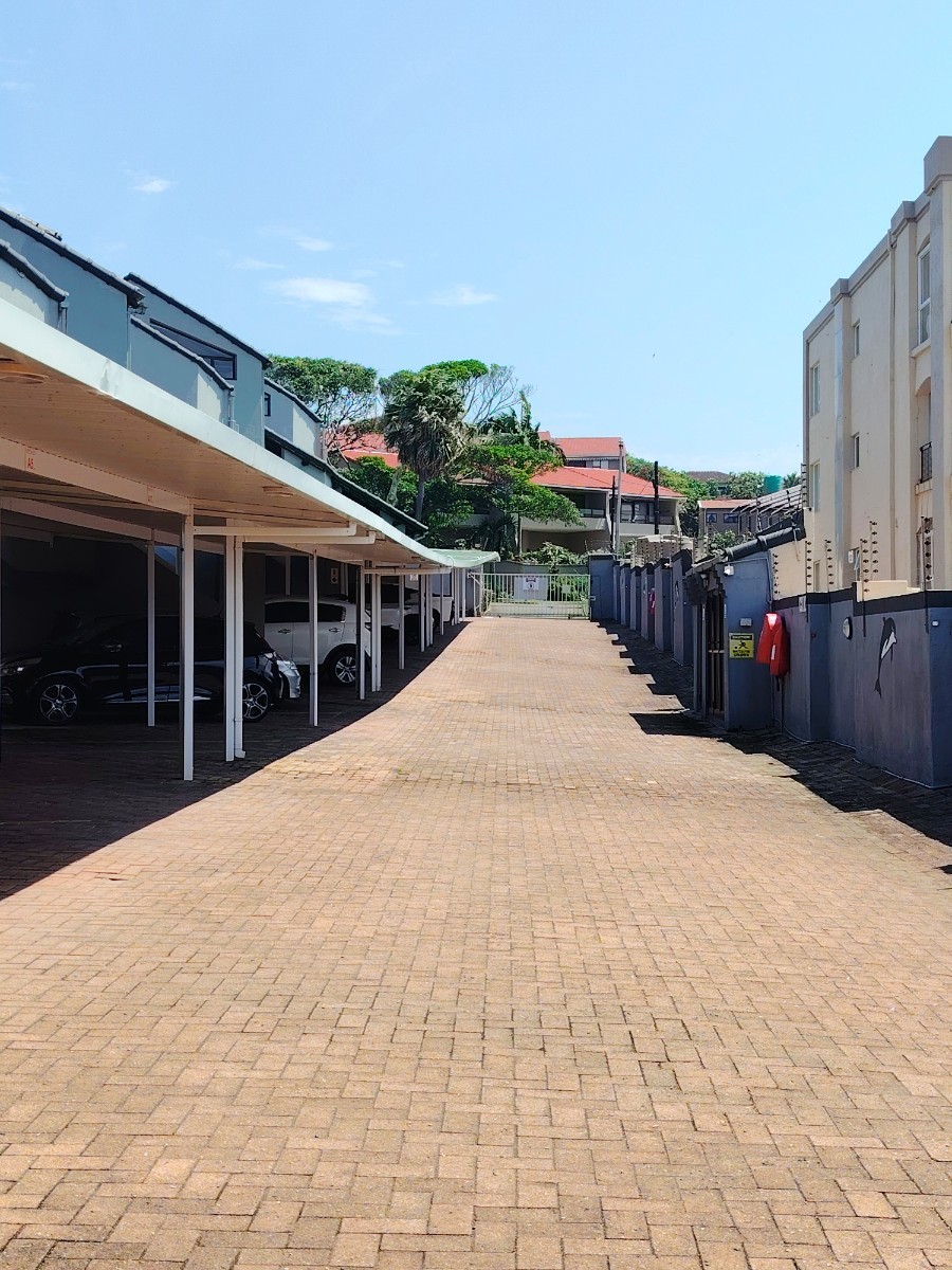 Apartment for sale in Uvongo Beach, Margate, KwaZulu Natal, 76 m²