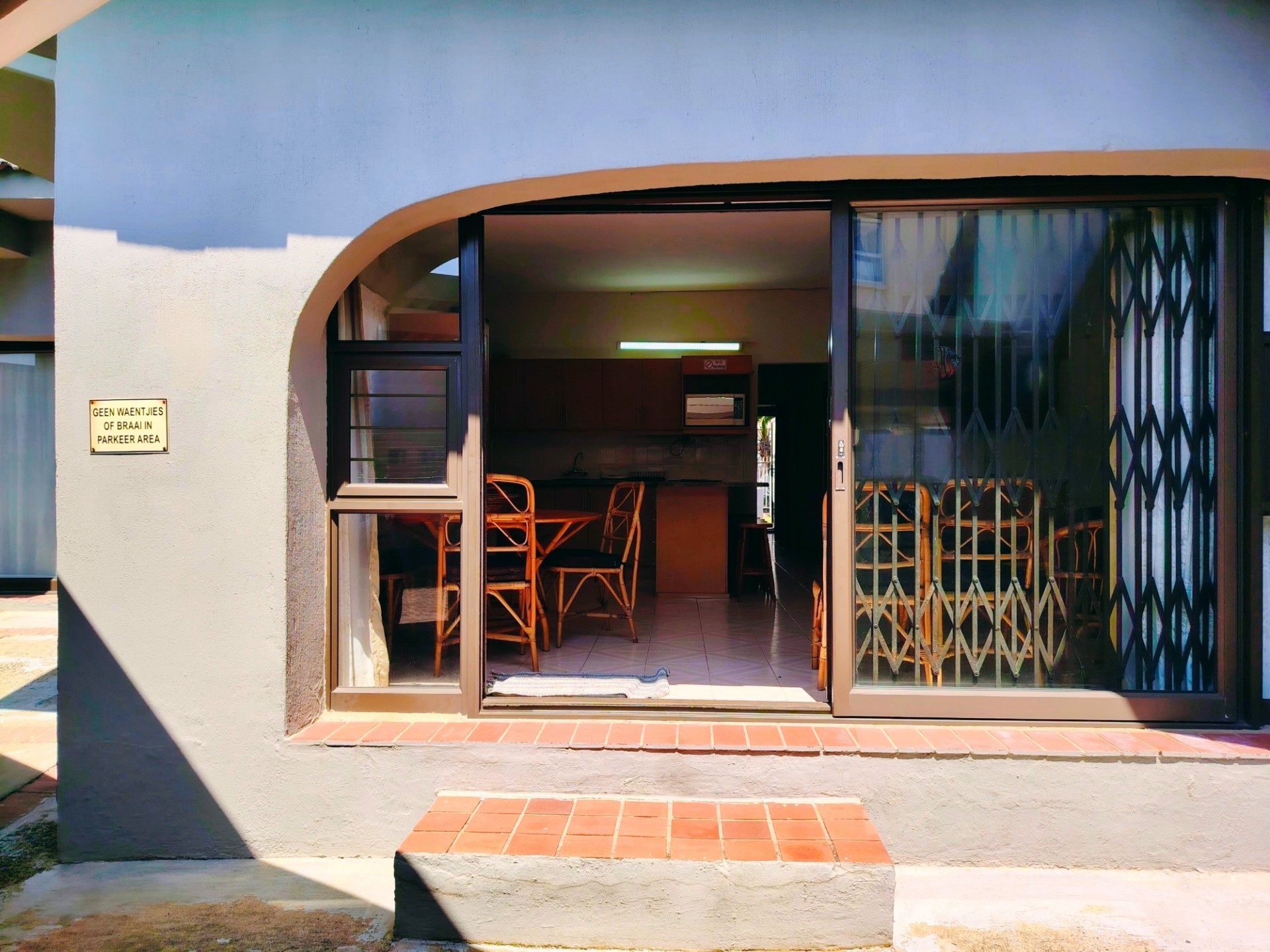 Apartment for sale in Uvongo Beach, Margate, KwaZulu Natal, 76 m²