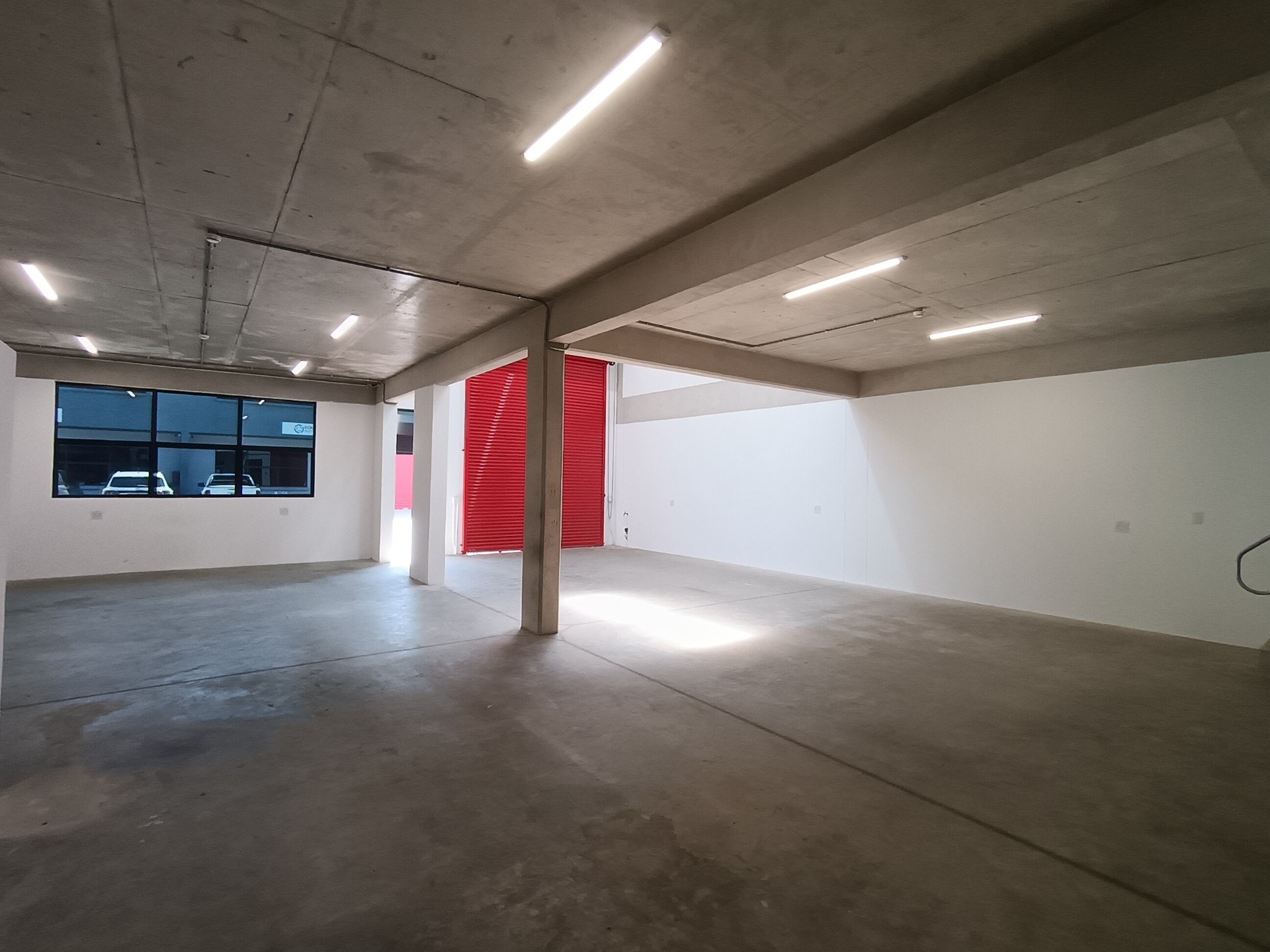 Warehouse for rent in Glen Anil, Durban North, KwaZulu Natal, 285 m²