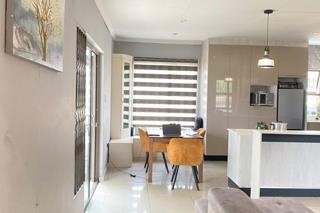 House for sale in Amandasig, Akasia, 147 m²
