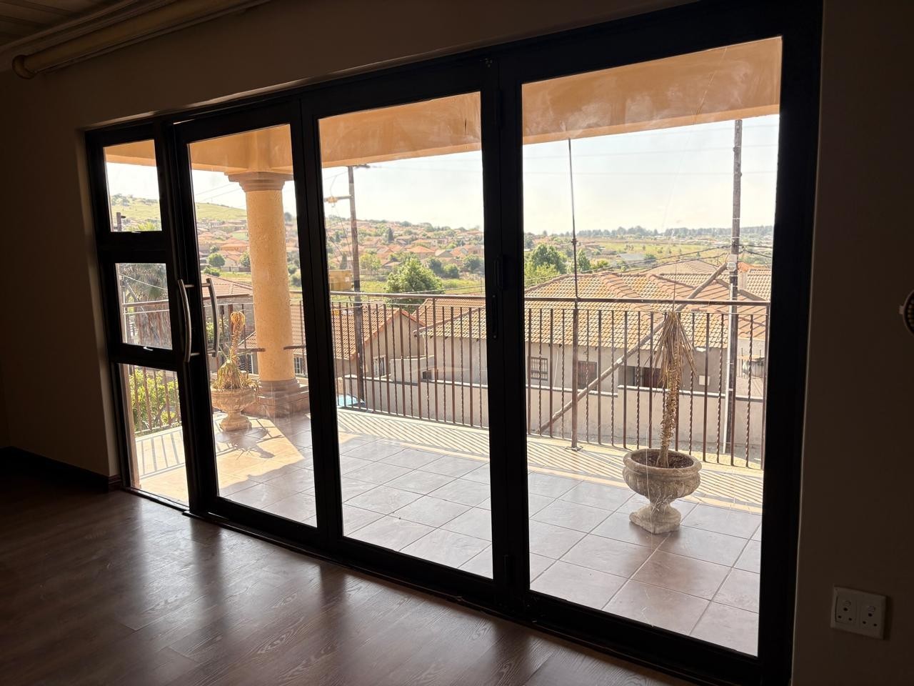 Duplex for rent in Cosmo City, Roodepoort, 150 m²