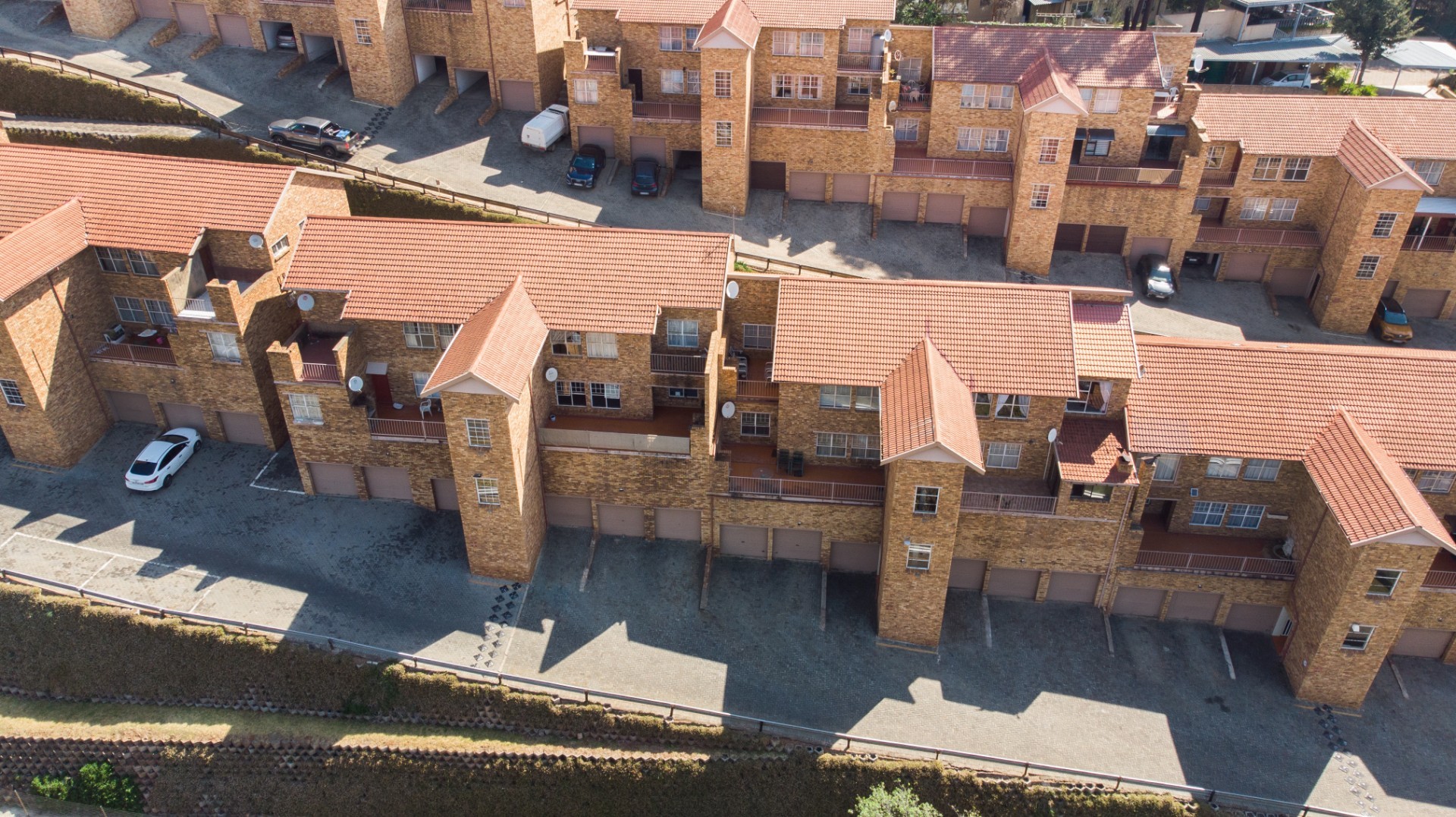 Apartment for sale in Helderkruin View, Helderkruin, Roodepoort, 85 m²