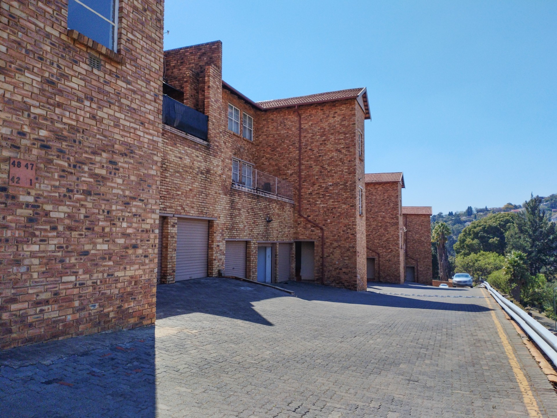 Apartment for sale in Helderkruin View, Helderkruin, Roodepoort, 85 m²