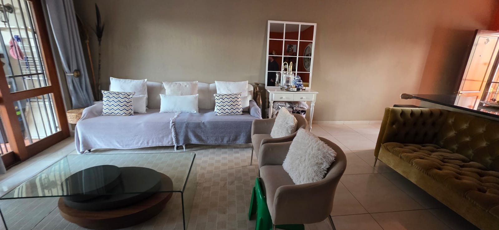 Apartment for rent in Paulshof, Sandton