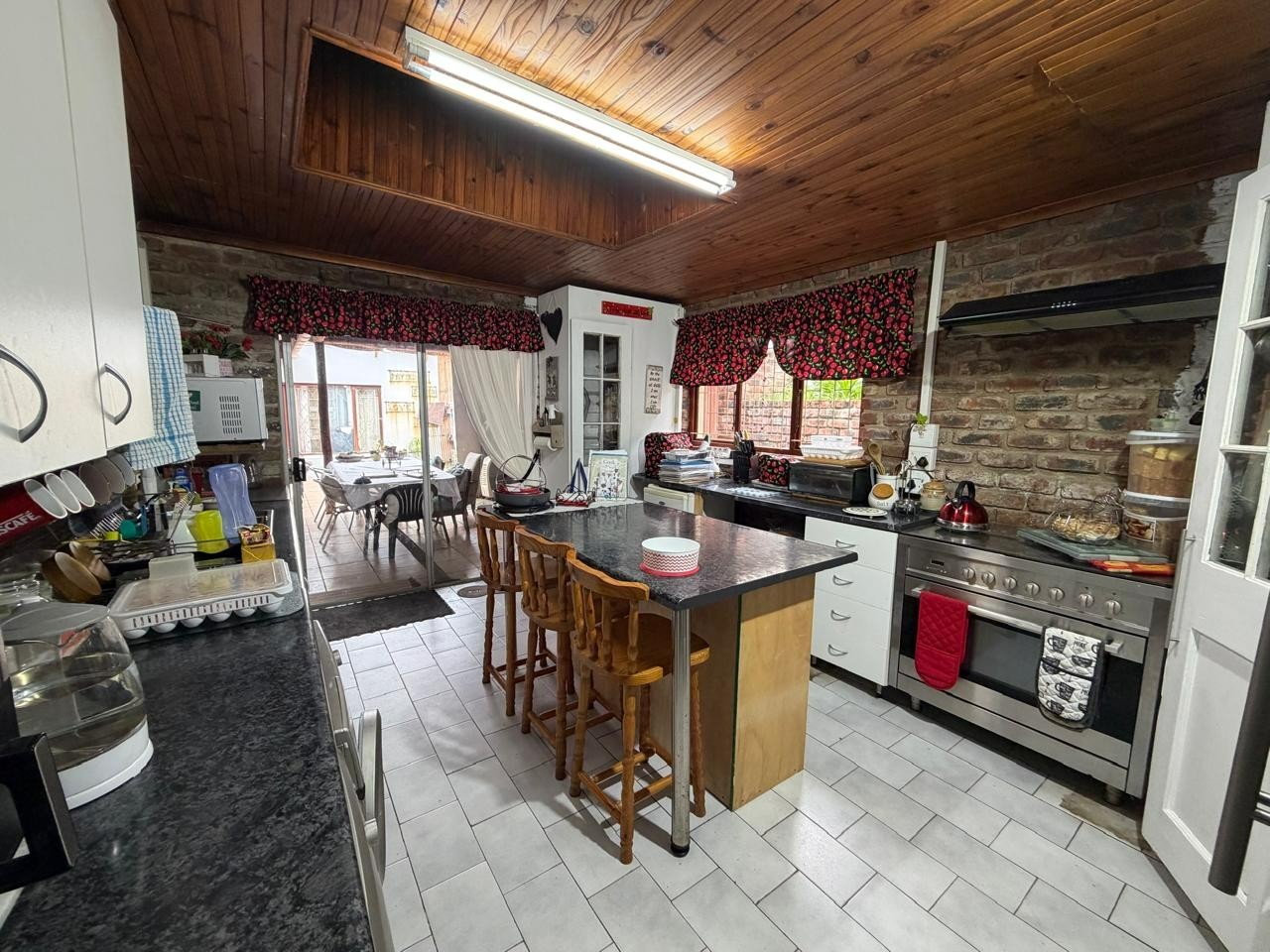 House for sale in Queensberry Bay, East London, 290 m²