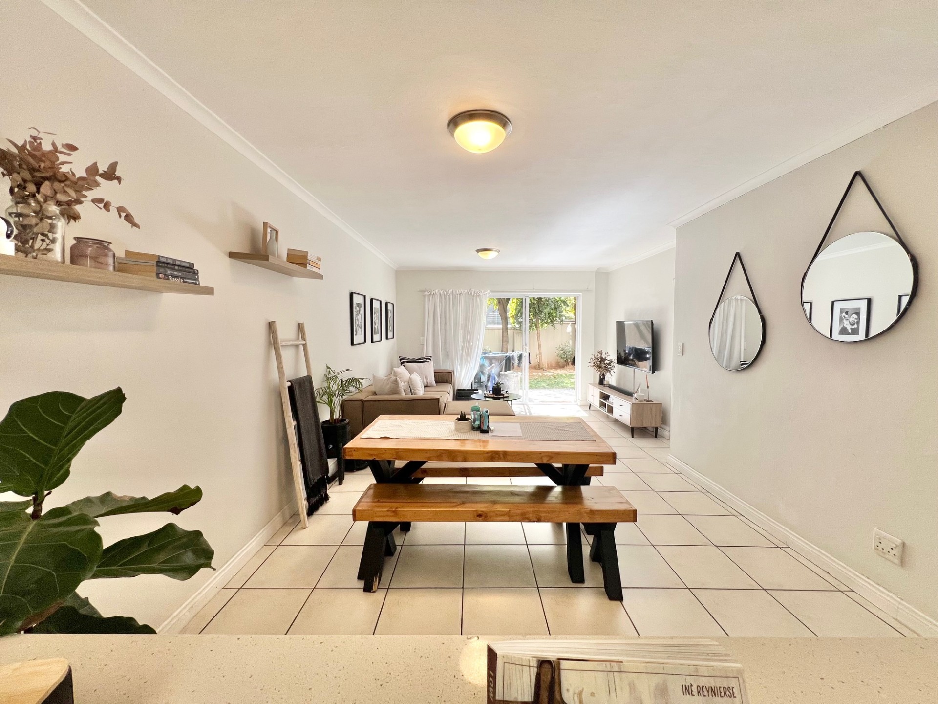 Apartment for sale in Edenburg, Sandton, 90 m²