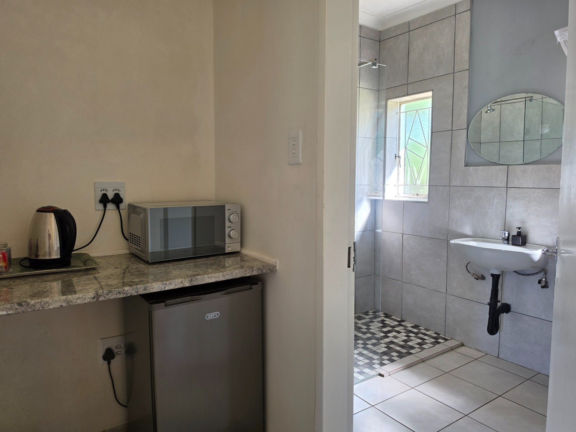 Guest House for sale in Kanonkop, Middelburg, 1498 m²