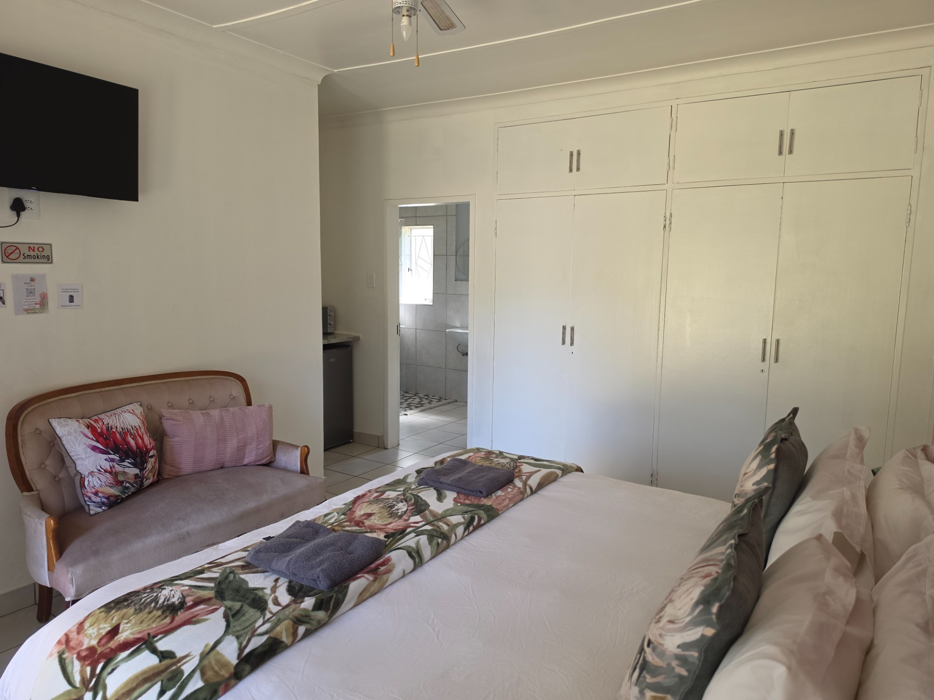 Guest House for sale in Kanonkop, Middelburg, 1498 m²