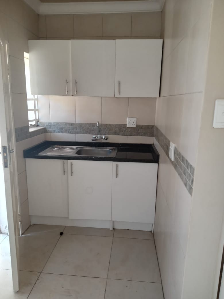 Cottage for rent in Observatory, Johannesburg