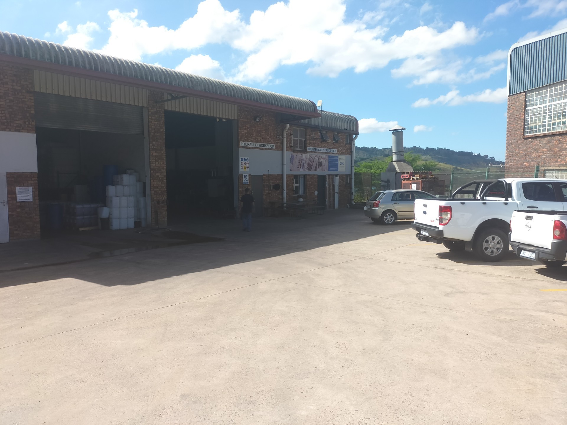 Industrial Property for rent in Westmead, Pinetown, KwaZulu Natal, 387 m²