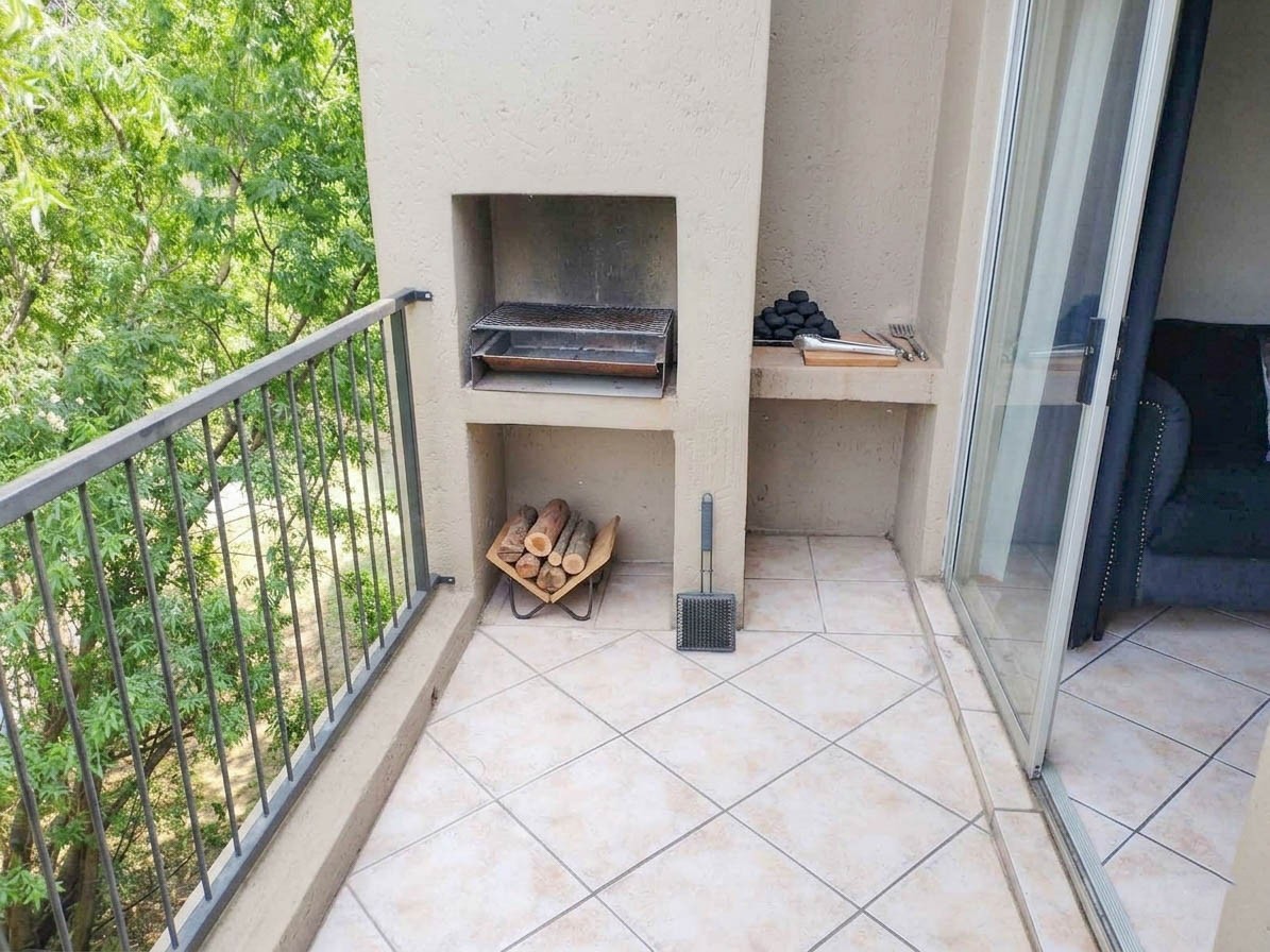 Apartment for sale in Wilgeheuwel, Roodepoort, 67 m²