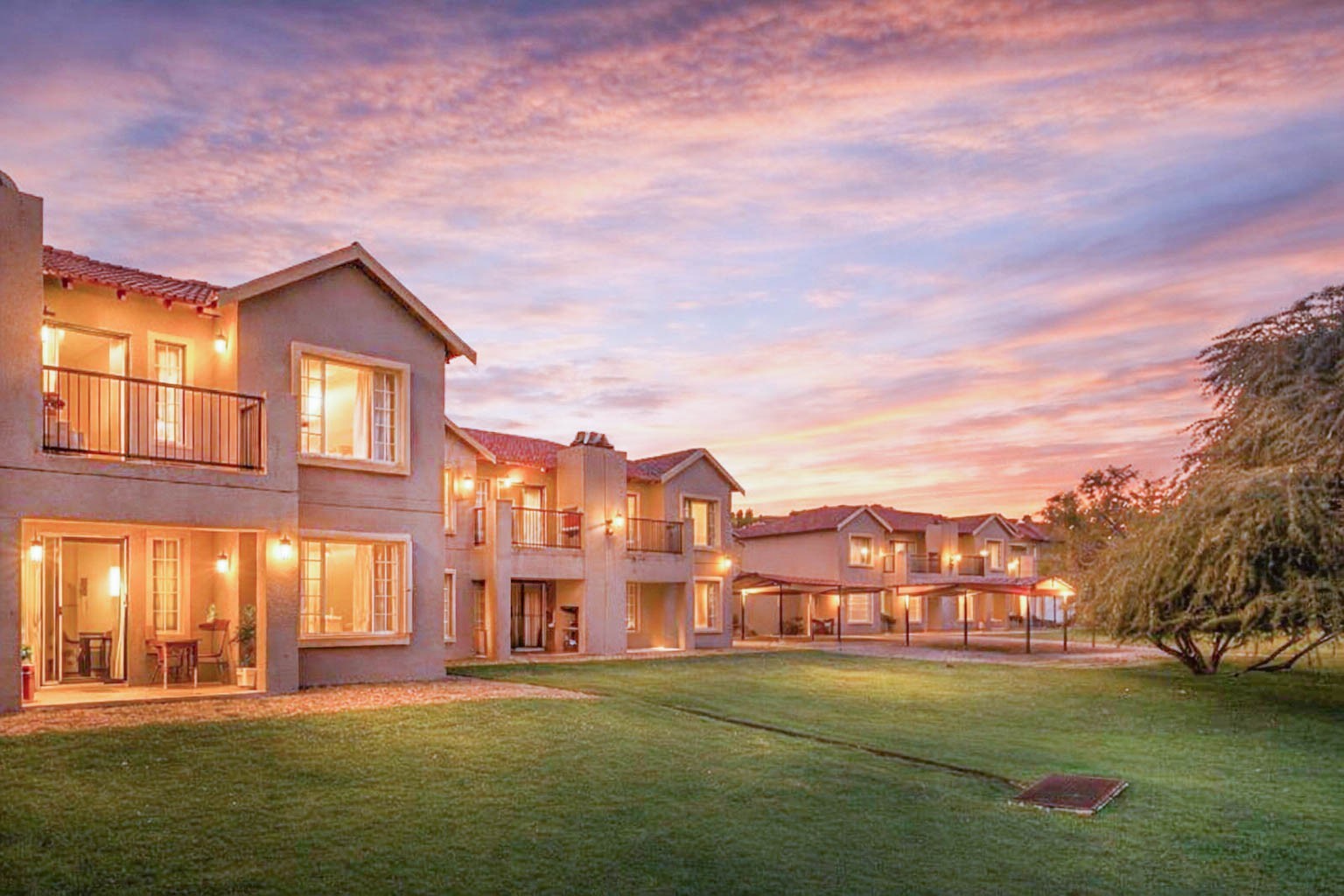 Apartment for sale in Wilgeheuwel, Roodepoort, 67 m²