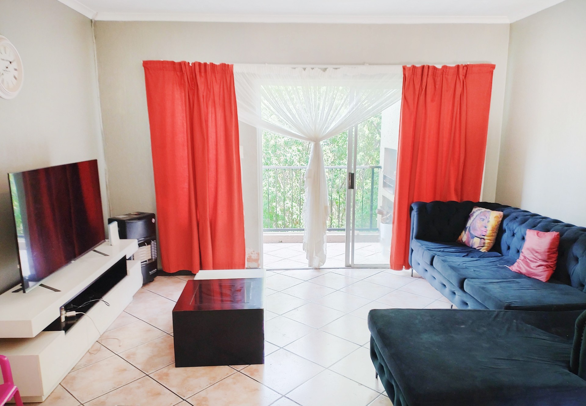 Apartment for sale in Wilgeheuwel, Roodepoort, 67 m²