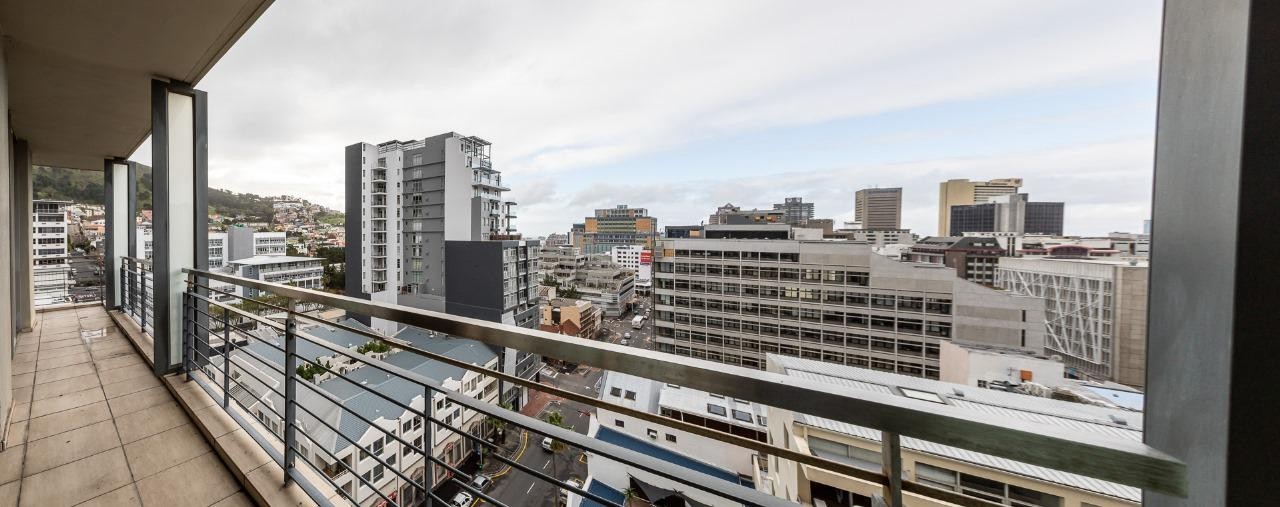 Apartment for sale in Cape Town City Centre, Cape Town, 66 m²
