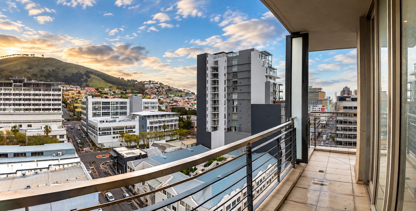 Apartment for sale in Cape Town City Centre, Cape Town, 66 m²