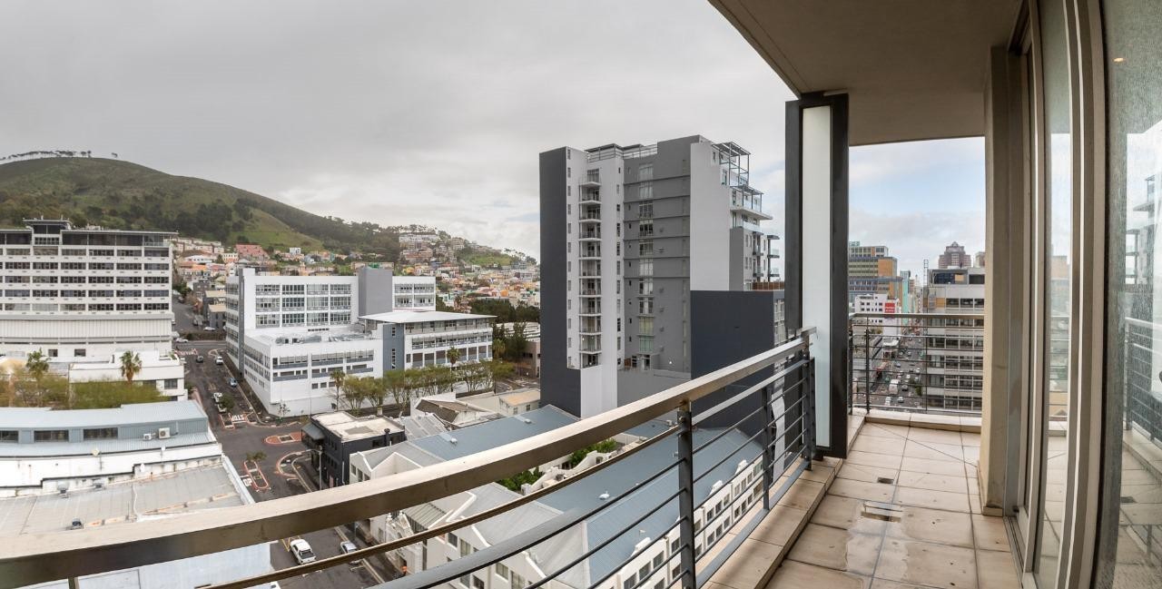 Apartment for sale in Cape Town City Centre, Cape Town, 66 m²