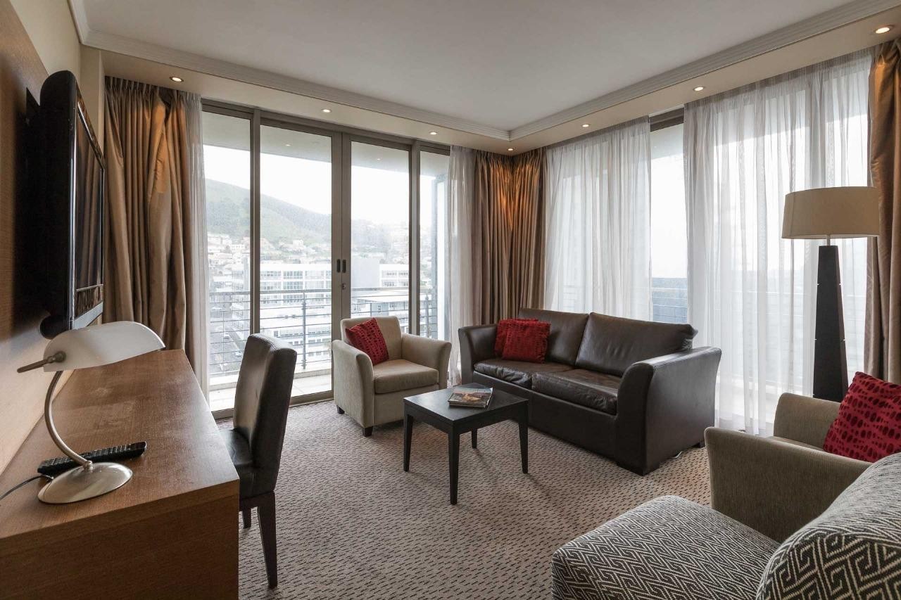 Apartment for sale in Cape Town City Centre, Cape Town, 66 m²