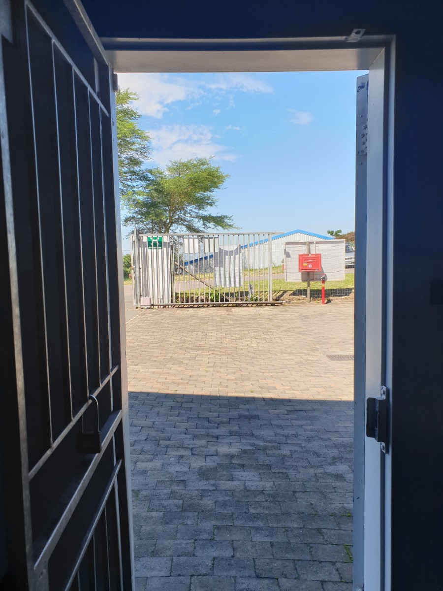 Industrial Property for rent in Westmead, Pinetown, KwaZulu Natal, 705 m²