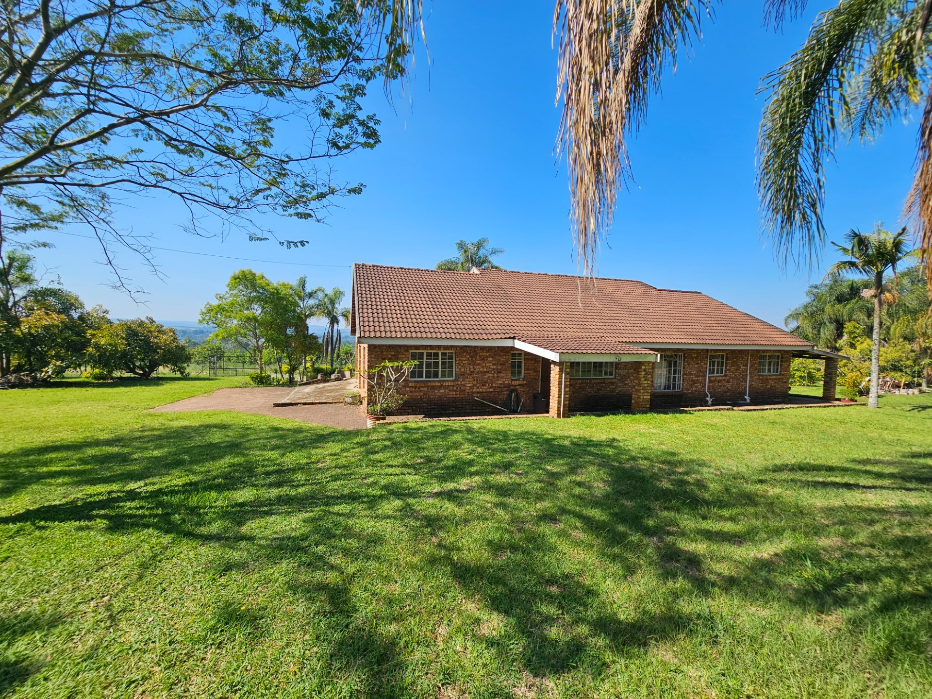 House for sale in White River Estates, White River, 11272 m²