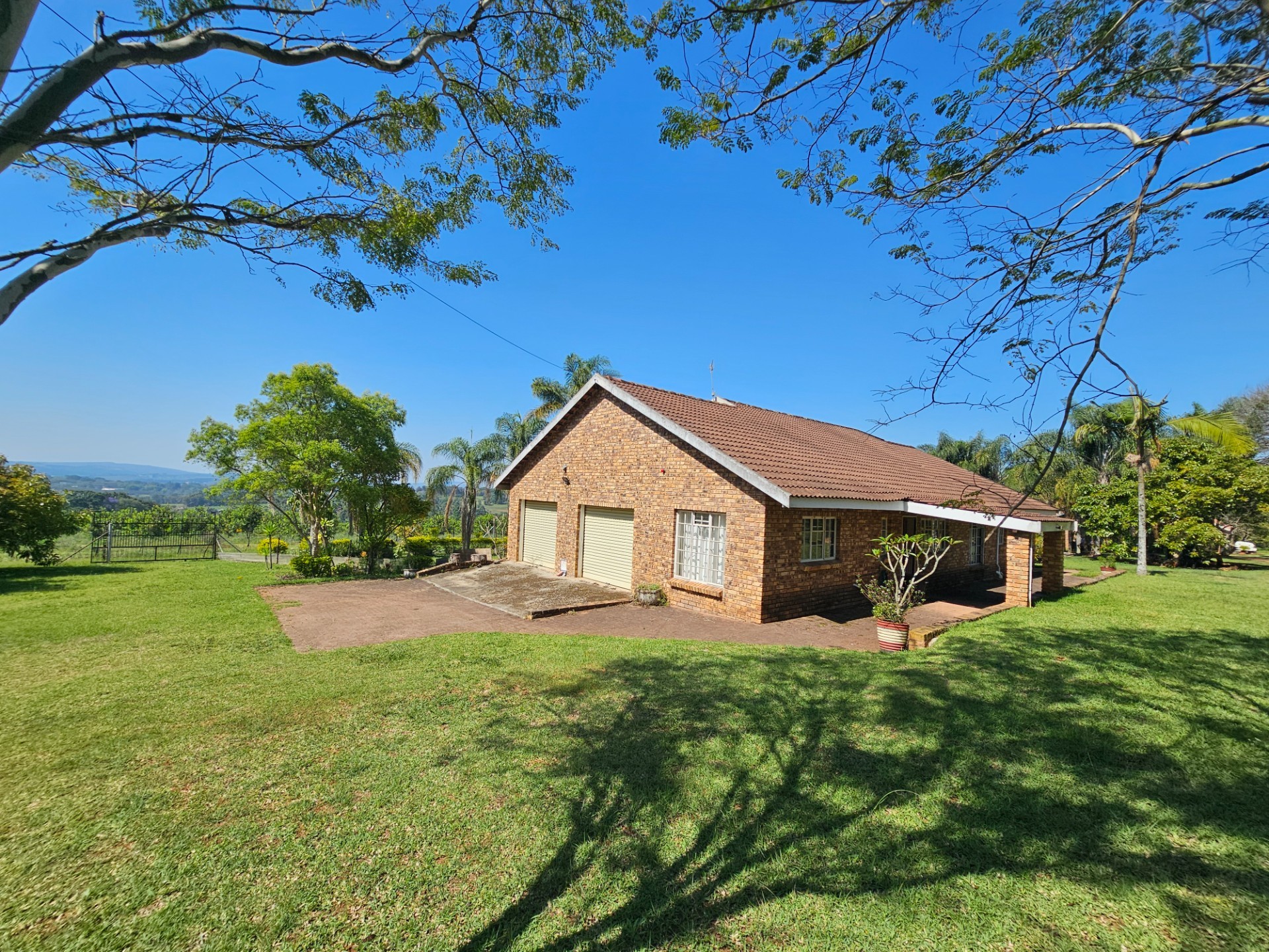 House for sale in White River Estates, White River, 11272 m²