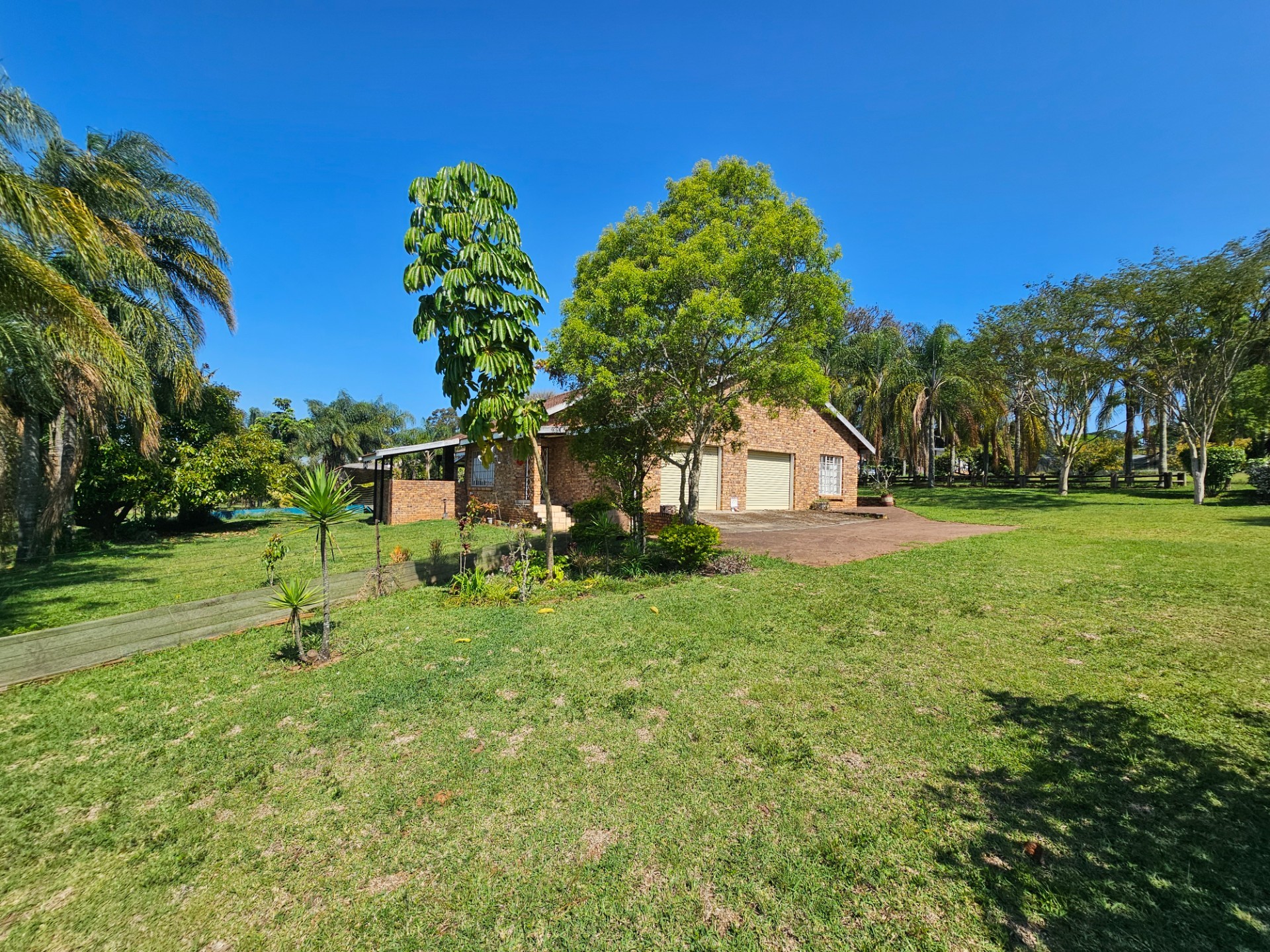 House for sale in White River Estates, White River, 11272 m²