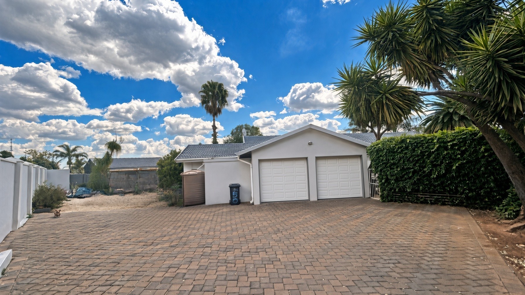House for sale in Garsfontein, Pretoria, 327 m²