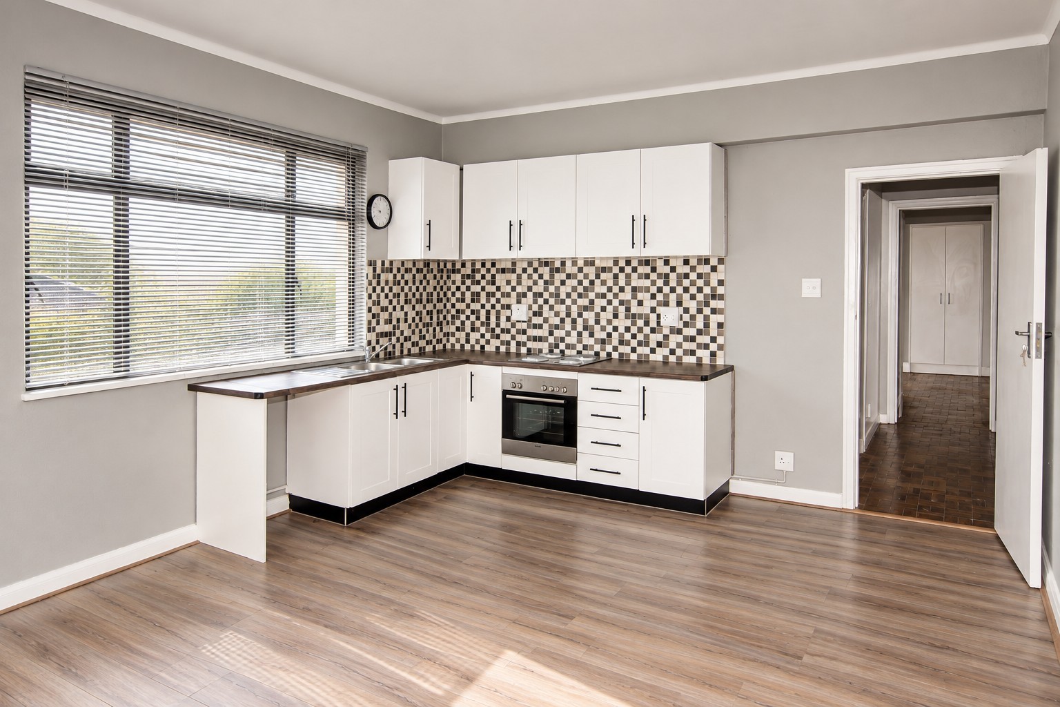 Apartment for sale in Goodwood Estate, Goodwood, Ascot Court, 1 Dellwyn Road, Goodwood Estate, Goodwood, Western Cape, 95 m²