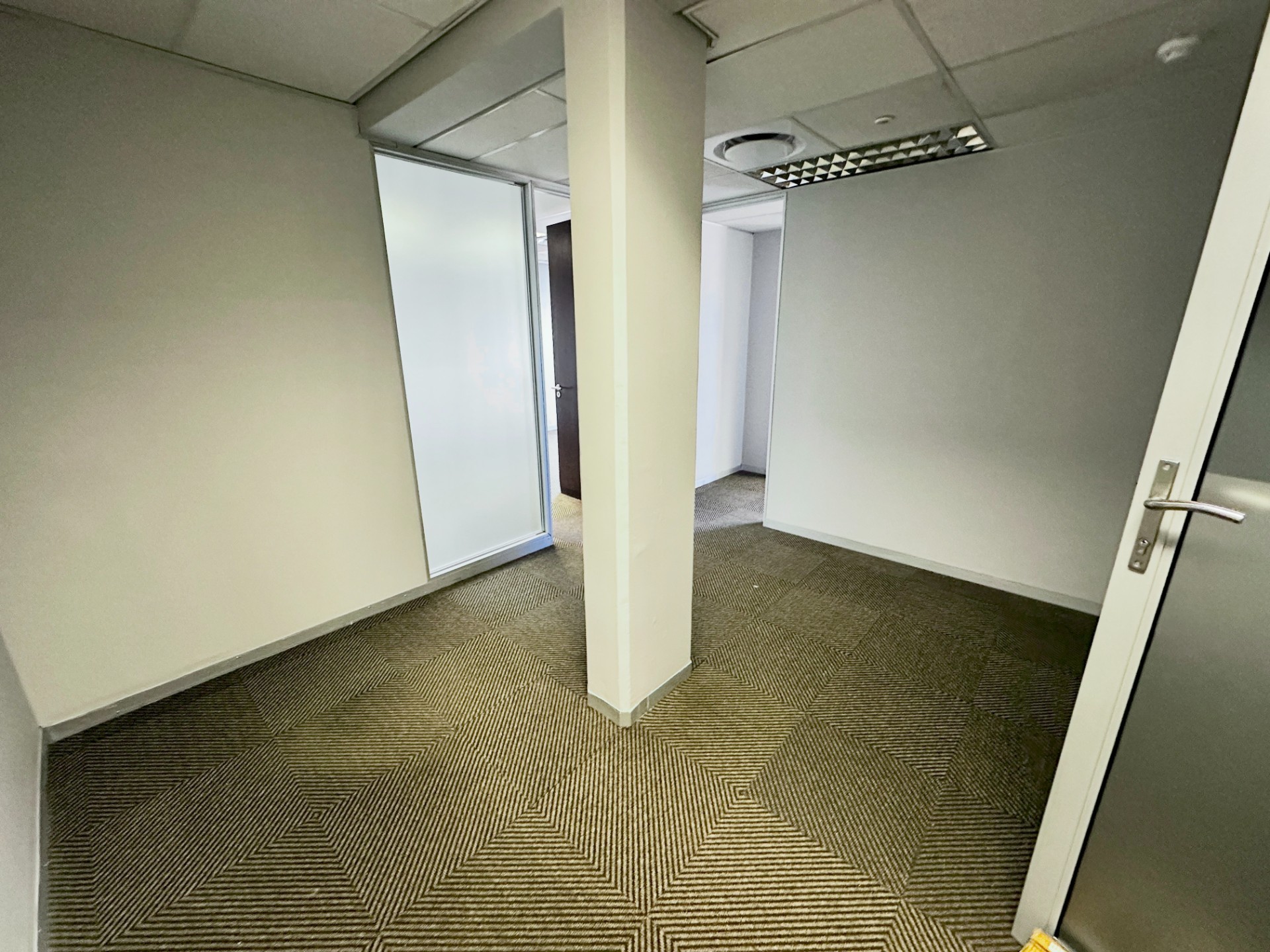 Commercial Property for rent in Menlo Park, Pretoria, 63 m²