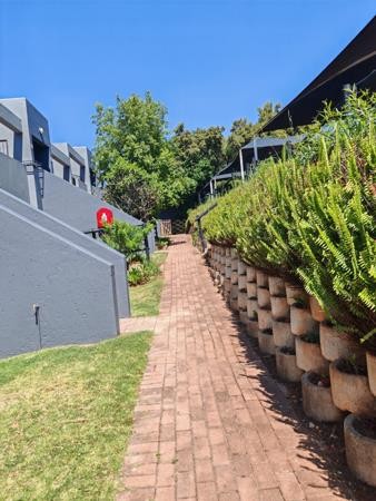 Townhouse for sale in Bruma, Johannesburg, 52 m²