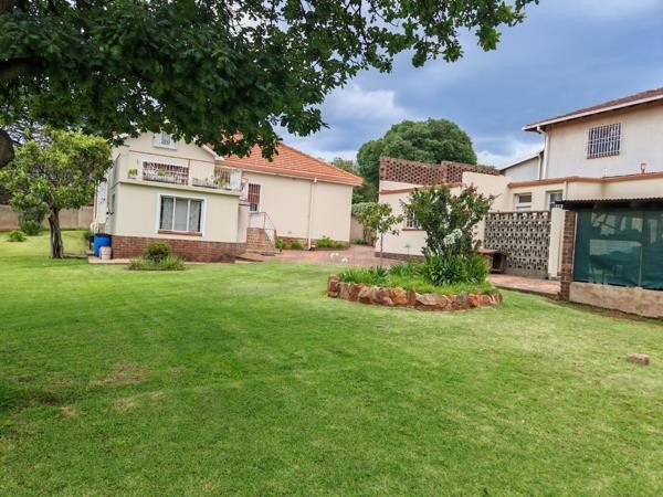 House for sale in Observatory, Johannesburg, 2300 m²