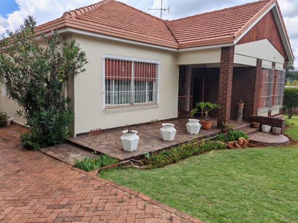 House for sale in Observatory, Johannesburg, 2300 m²