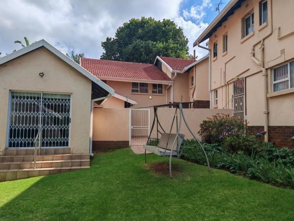 House for sale in De Wetshof, Johannesburg, 377 m²