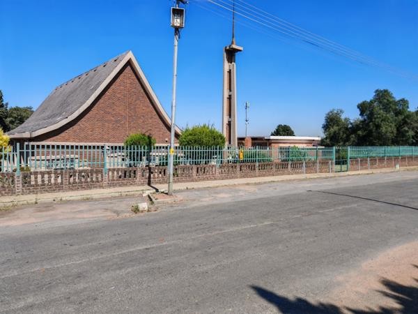 Commercial Property for sale in Elsburg, Germiston, 4008 m²