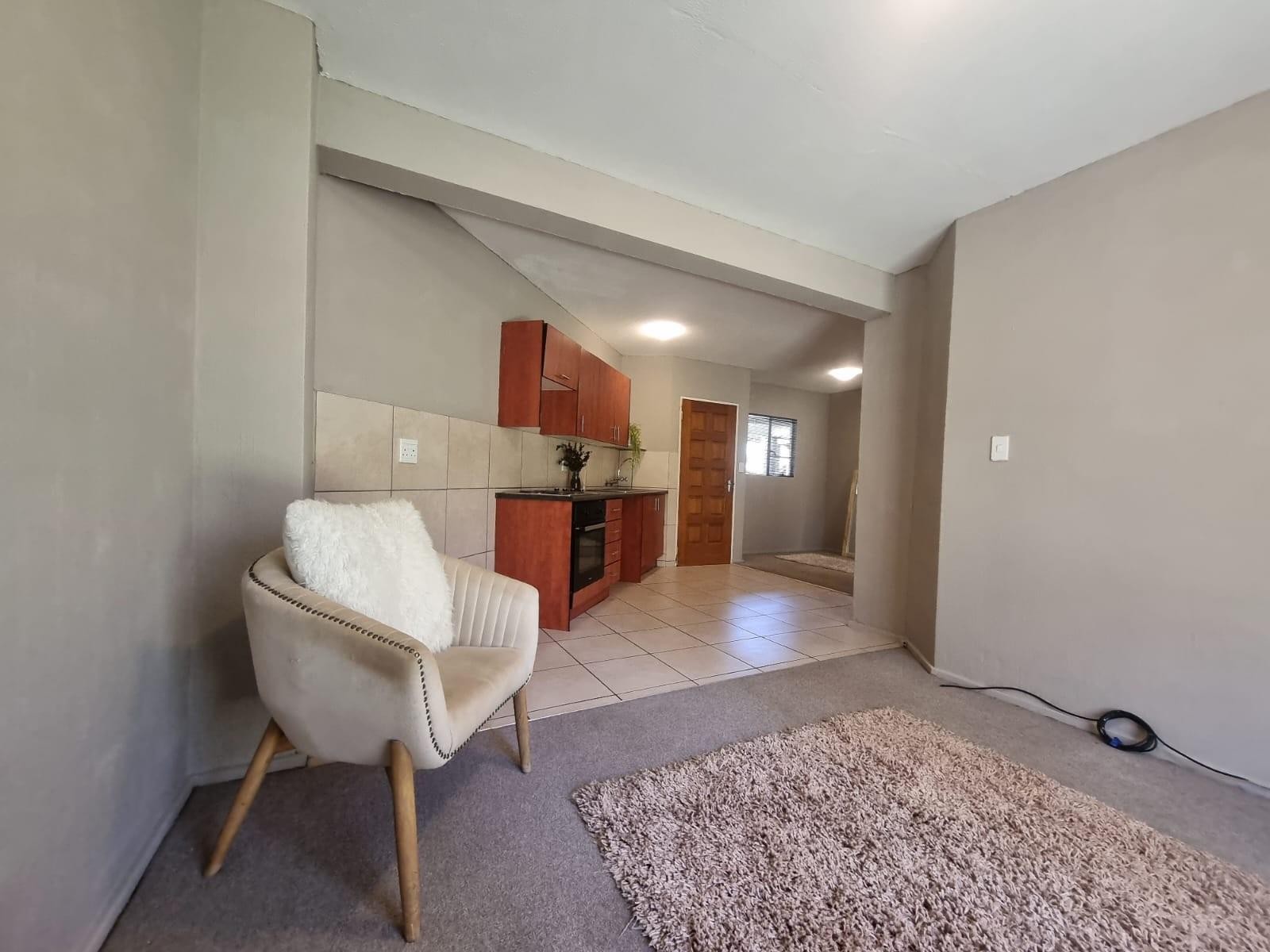 Apartment for rent in Radiokop, Roodepoort, 59 m²