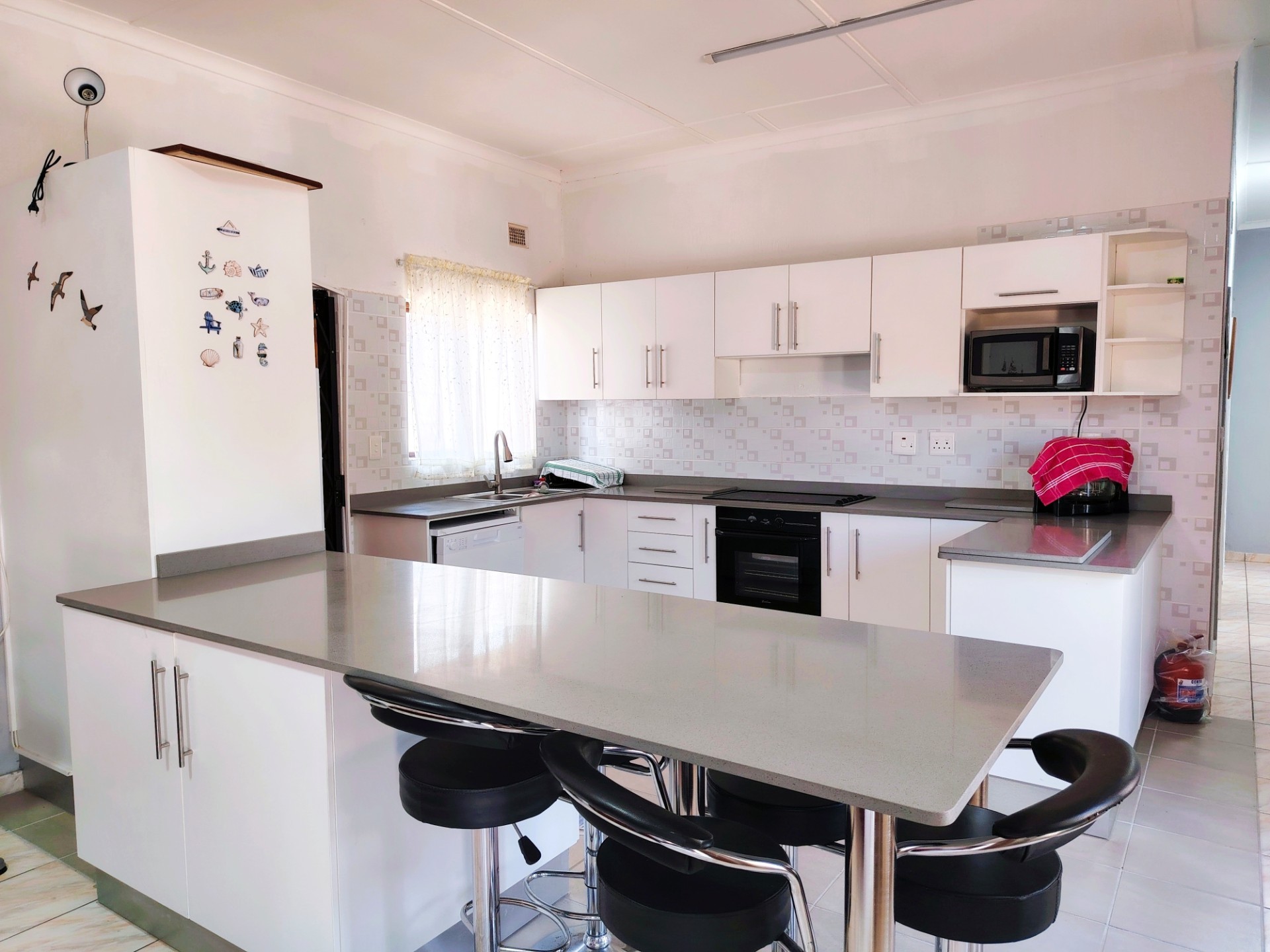 Townhouse for sale in Uvongo Beach, Margate, KwaZulu Natal, 137 m²