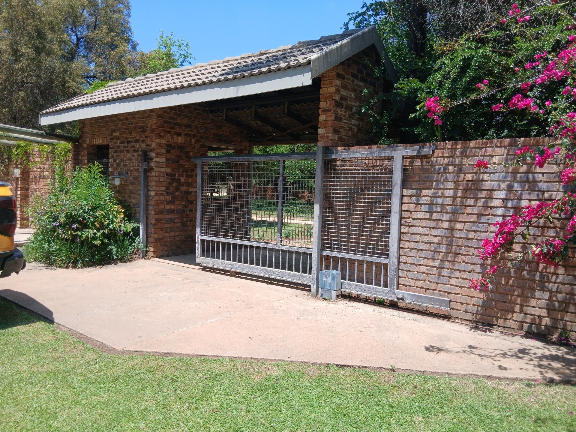 House for rent in Rooigrond, Mafikeng Rural, Mafikeng, North West, 1634 m²