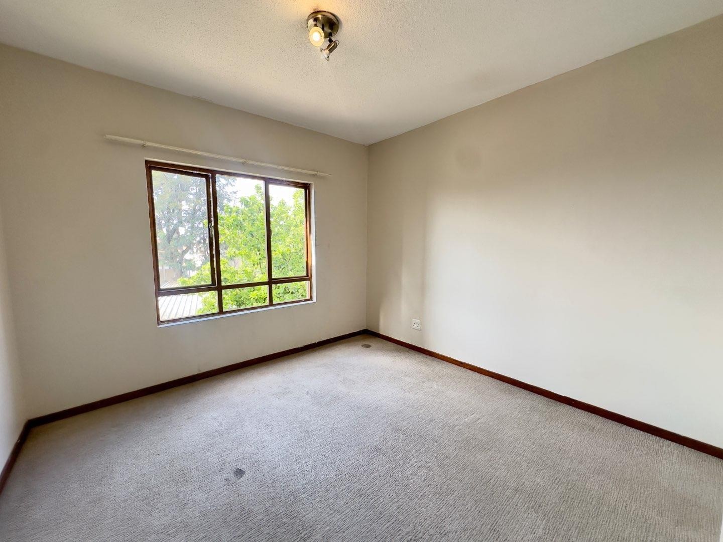 Apartment for rent in Broadacres, Sandton