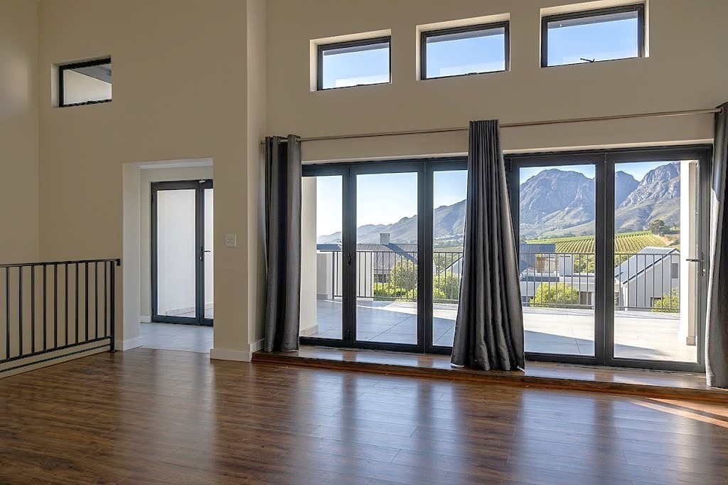 House for sale in Franschhoek, 268 m²