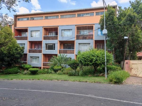 Complex for sale in Cyrildene, Johannesburg, 988 m²