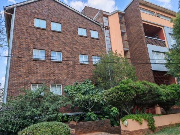 Complex for sale in Cyrildene, Johannesburg, 988 m²
