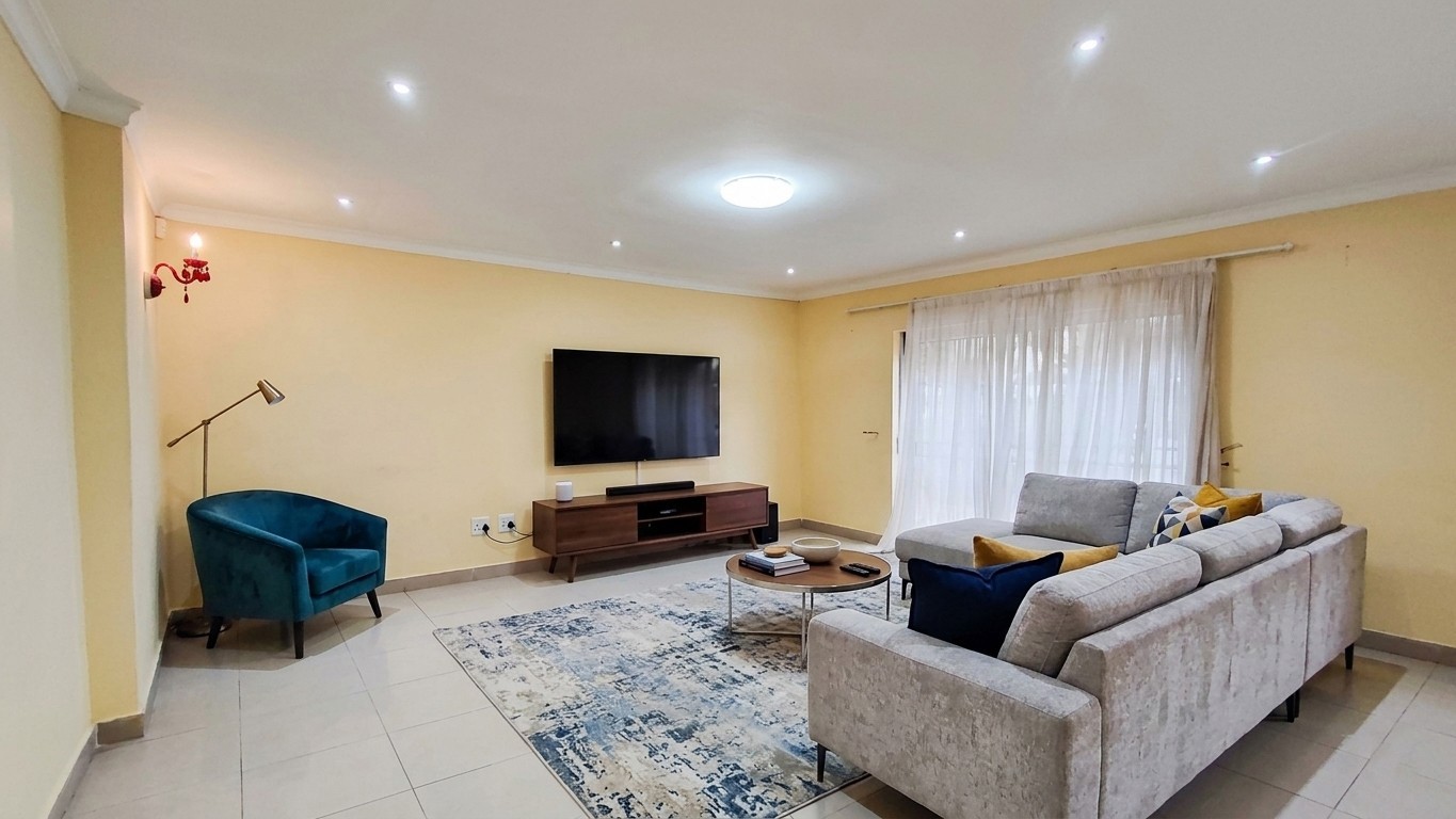 House for sale in Helderkruin, Roodepoort, 1585 m²