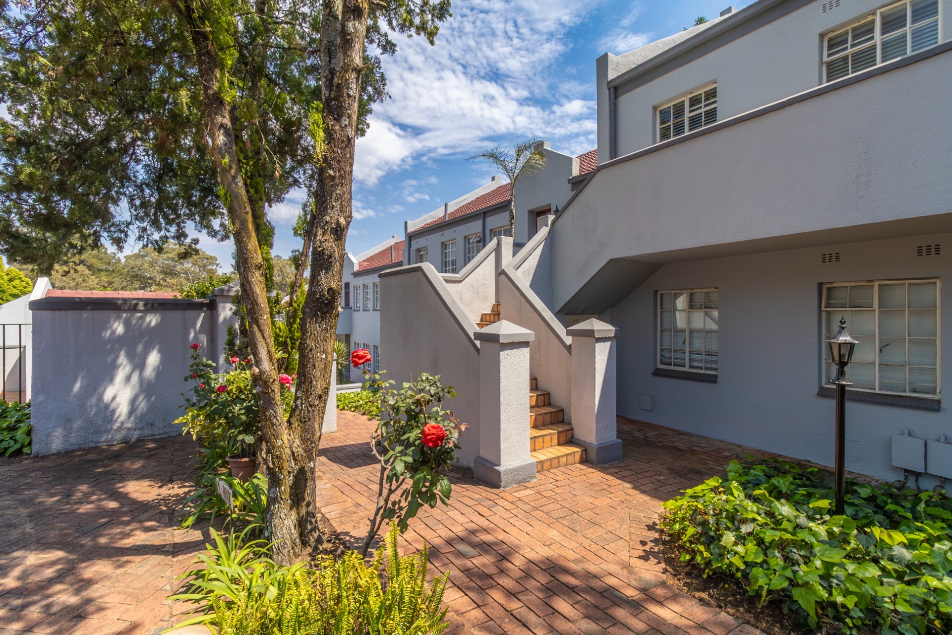 Apartment for sale in Woodmead, Sandton, 83 m²