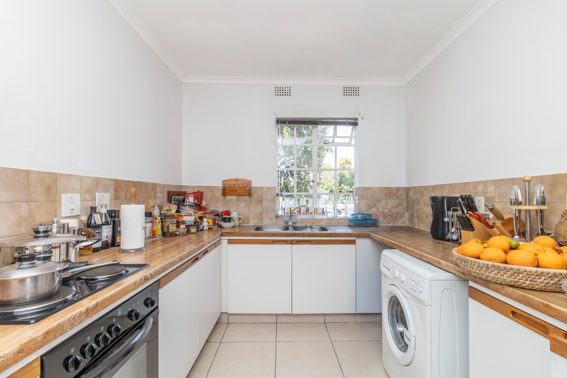 Apartment for sale in Woodmead, Sandton, 83 m²