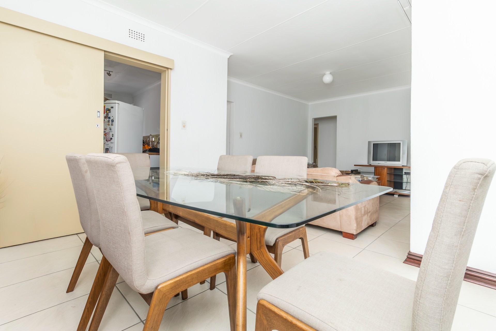 Apartment for sale in Woodmead, Sandton, 83 m²